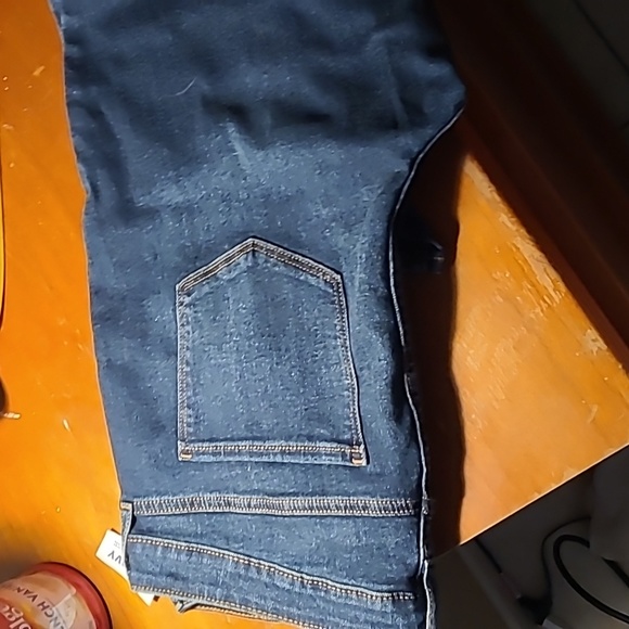 Old Navy Rockstar Super Skinny Jeans - Picture 4 of 6